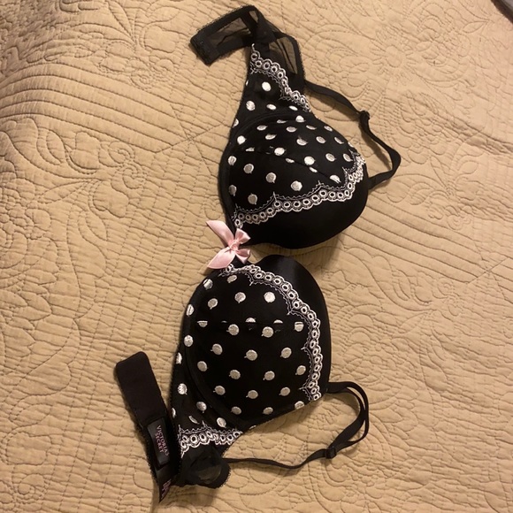 Victoria’s Secret Bra - Picture 1 of 4